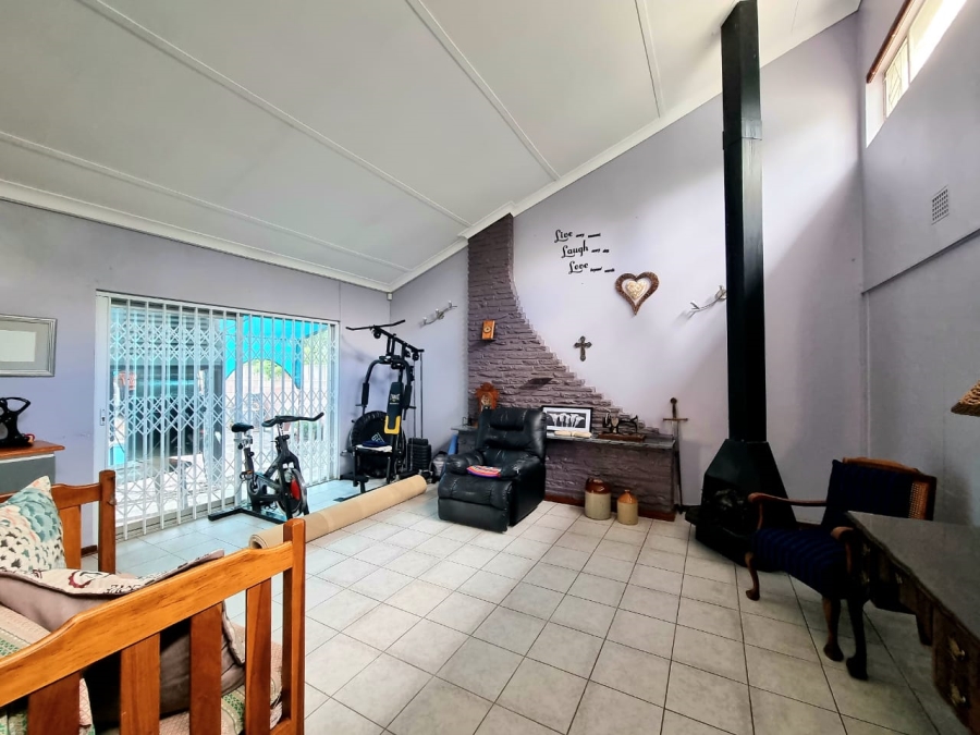 3 Bedroom Property for Sale in Rhodesdene Northern Cape